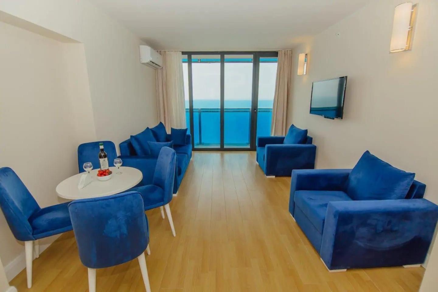 Hotel Black Sea Luxury Towers à Batoumi Extérieur photo